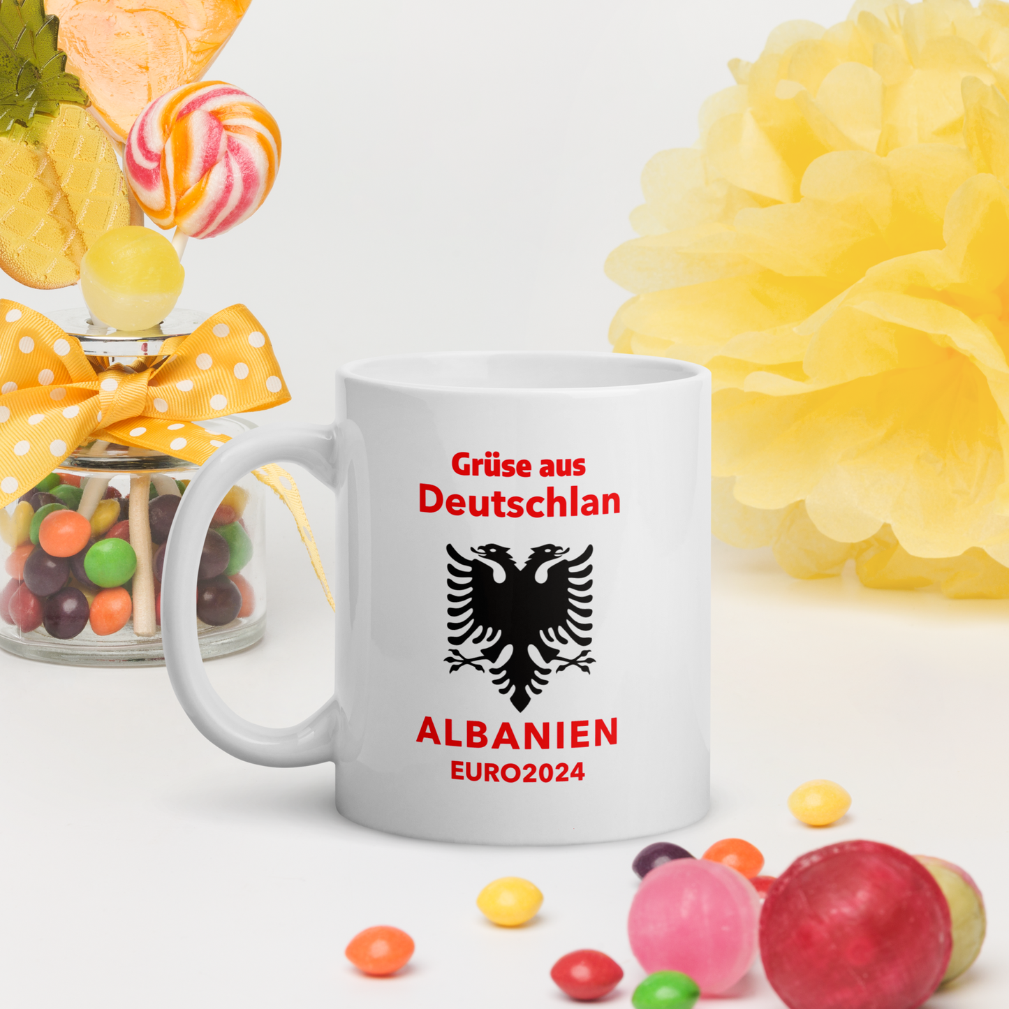 Albanien Weiße, glänzende Tasse